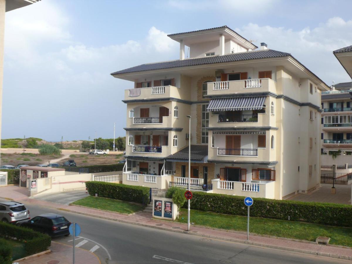 Martas Apartment La Mata  Exteriör bild