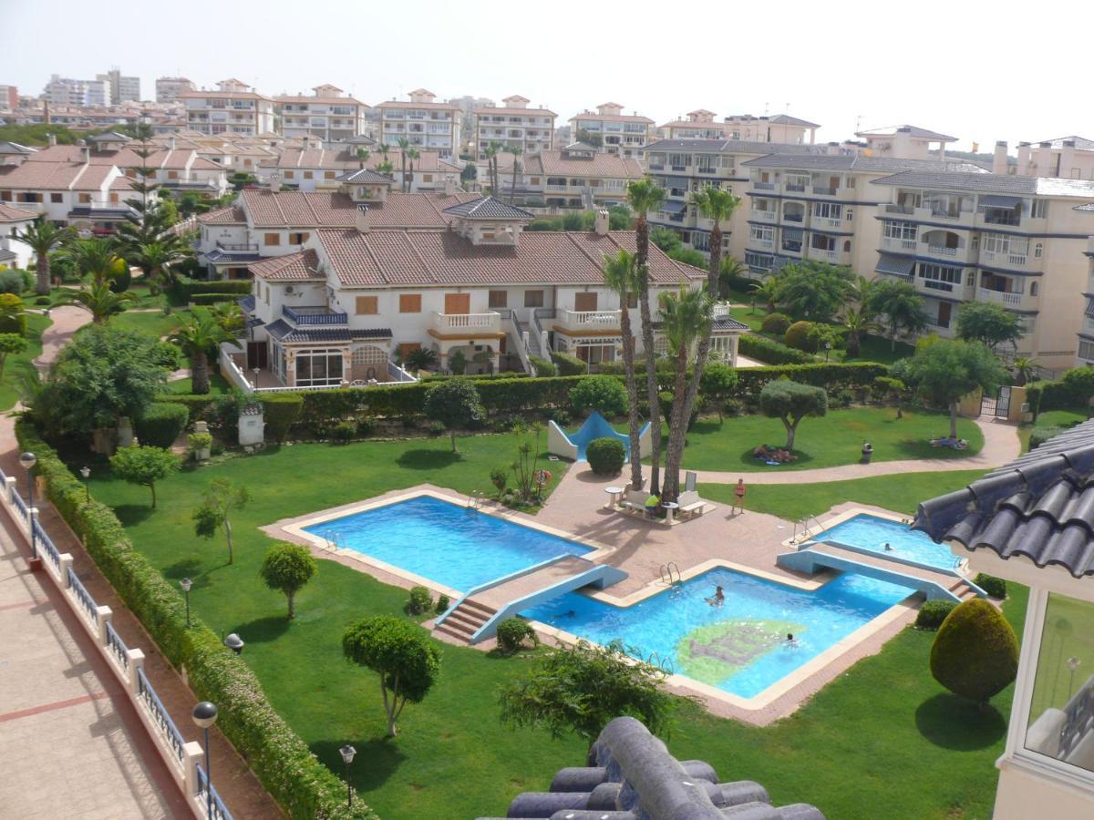 Martas Apartment La Mata  Exteriör bild