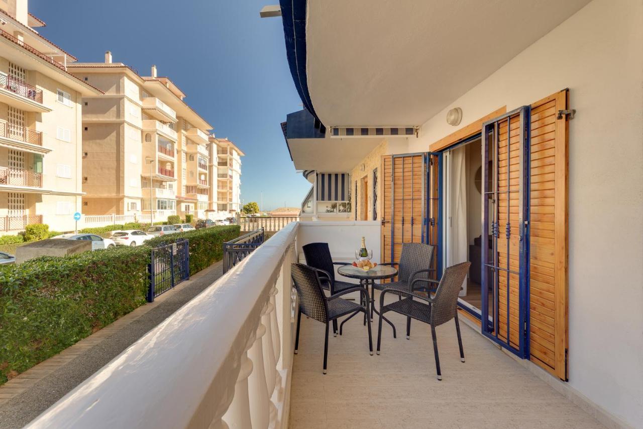 Martas Apartment La Mata  Exteriör bild